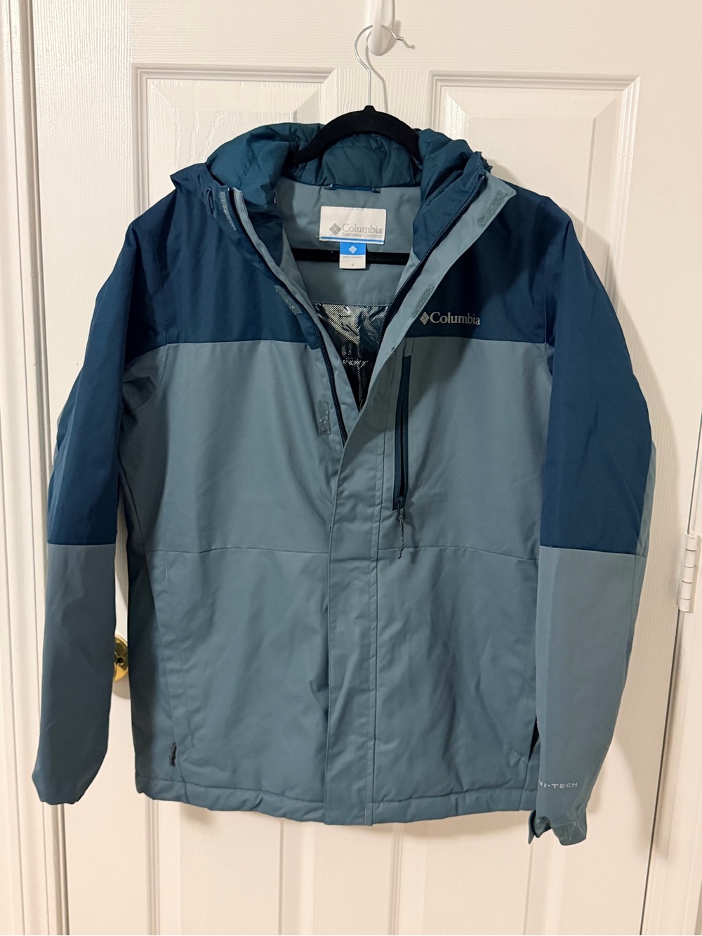 Columbia Men's Two-Tone Teal & Navy Raincoat